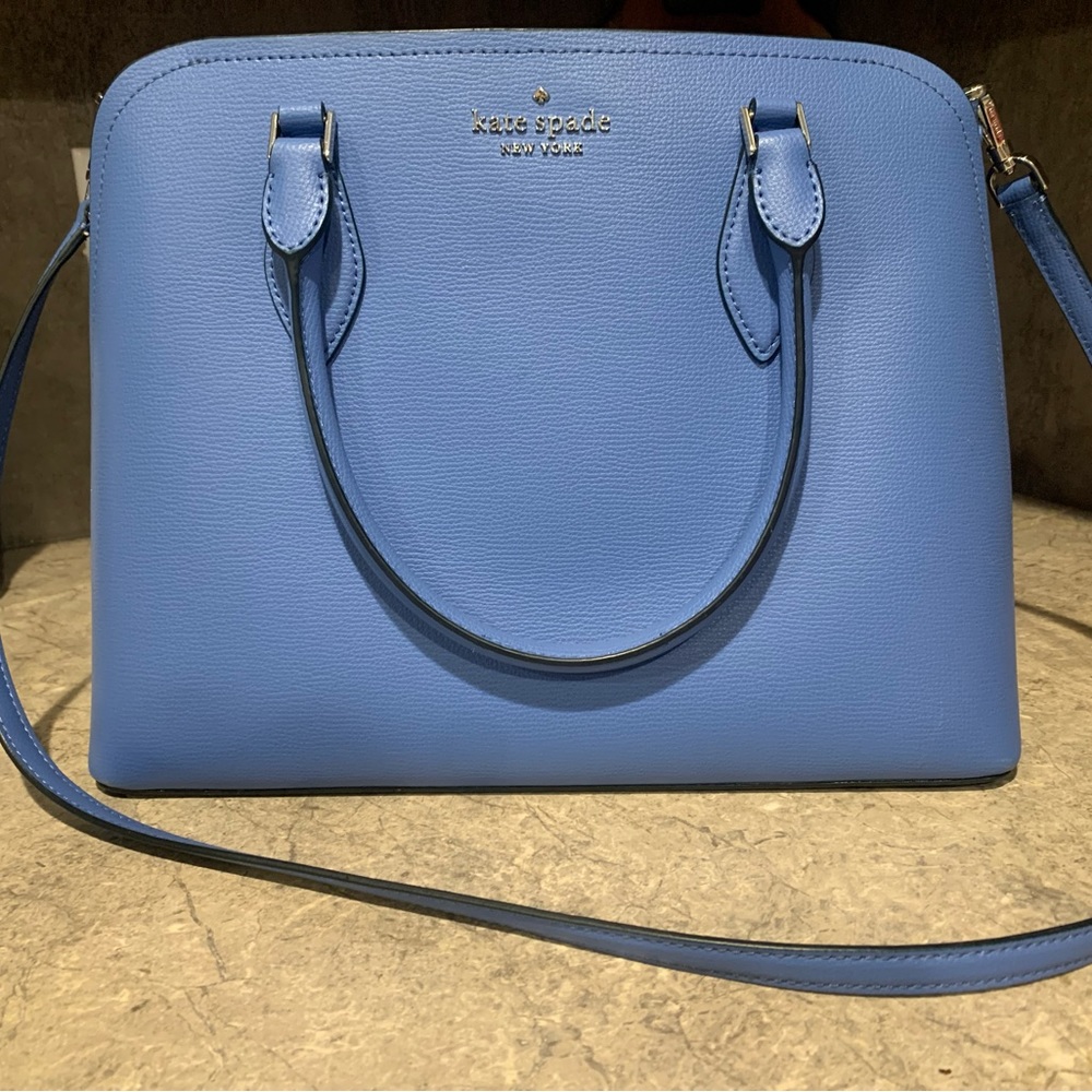 Kate spade purse NWOT.